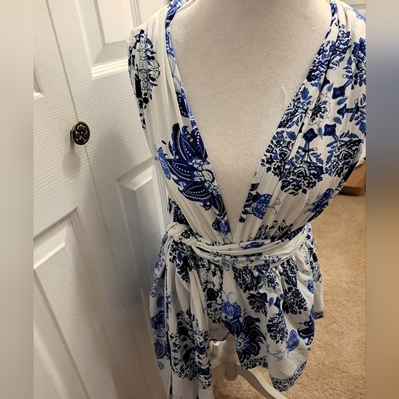 One Way Women's Floral Print Romper With Halter Top Long Bands   Size 10 - Picture 7 of 8